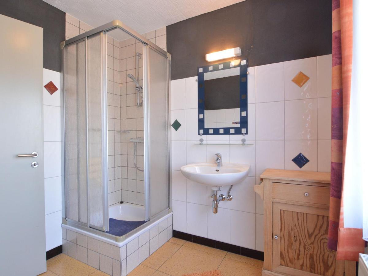 Traditional Holiday Home In B Tgenbach With Sauna بوتغينباخ المظهر الخارجي الصورة