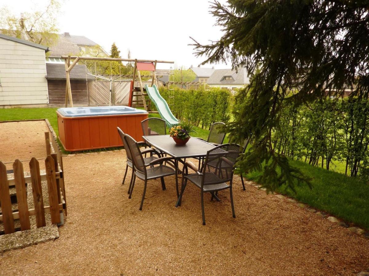 Traditional Holiday Home In B Tgenbach With Sauna بوتغينباخ المظهر الخارجي الصورة