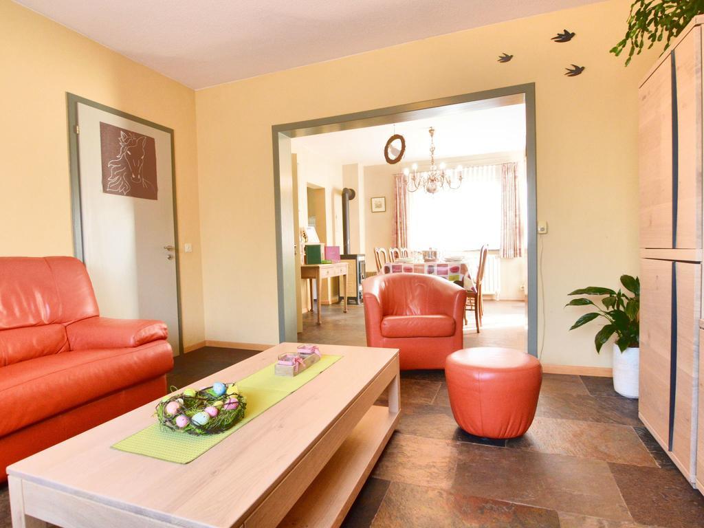 Traditional Holiday Home In B Tgenbach With Sauna بوتغينباخ المظهر الخارجي الصورة